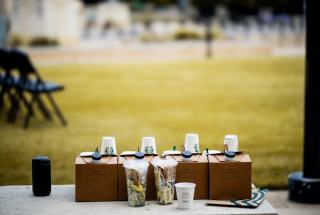 Privatisation de salle café : anniversaires et événements prives